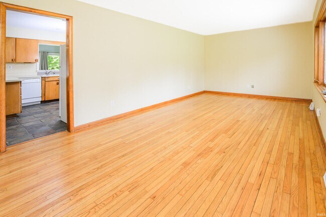 Foto del edificio - 117 N Hillsdale Dr