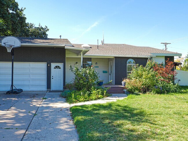 Building Photo - 408 E 775 N