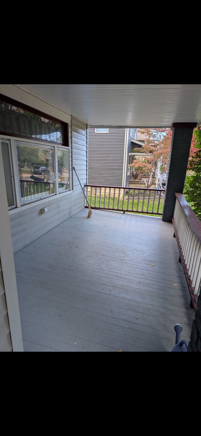 Foto del edificio - 1626 Grace Ave