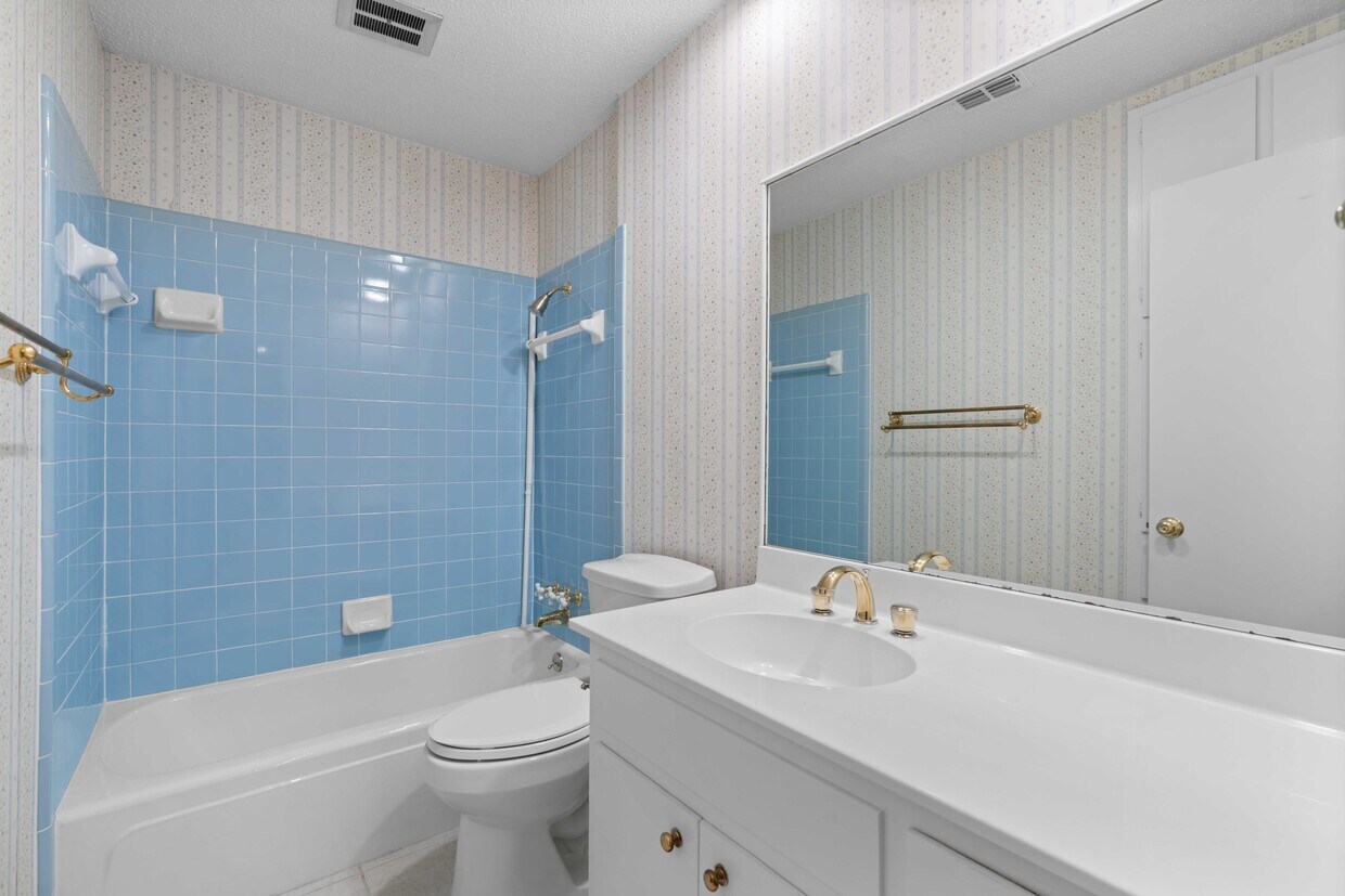 Foto principal - 1000 Space Ln