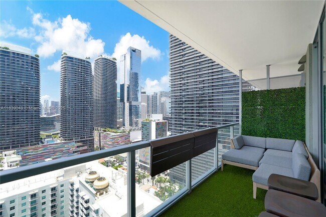 Foto del edificio - 1111 SW 1st Ave