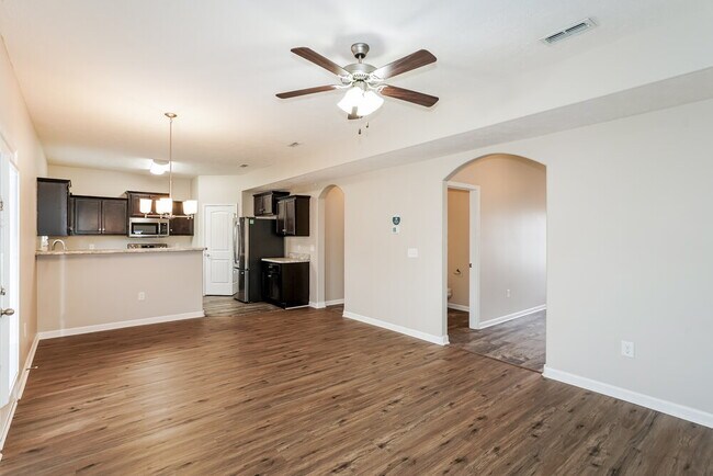 Foto del edificio - 1626 Sunray Dr
