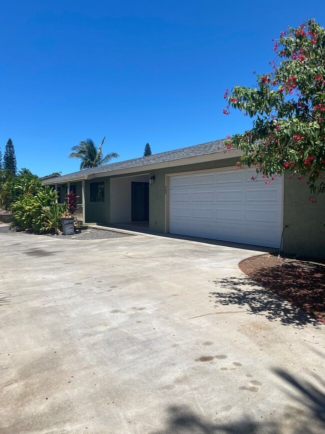 Building Photo - Spacious 3-Bedroom Home with Garage, Lanai...