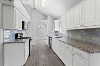 Building Photo - 11710 S Seawood Dr