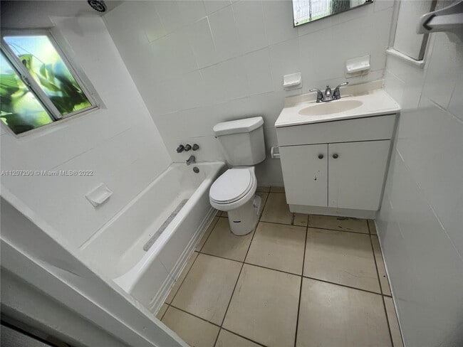 Building Photo - 128 NW 53rd St