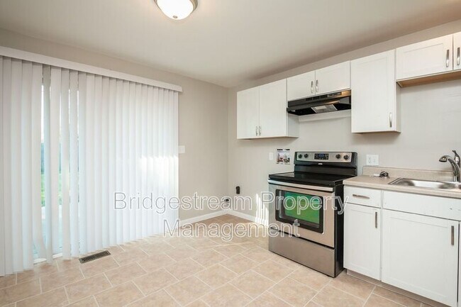 Foto del edificio - 5346 Hilgeford Dr
