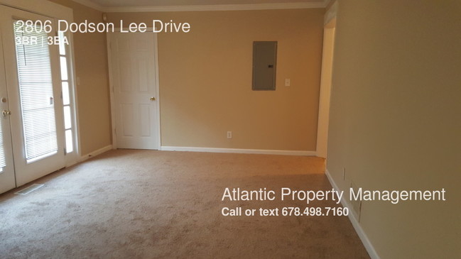 Building Photo - 2806 Dodson Lee Dr