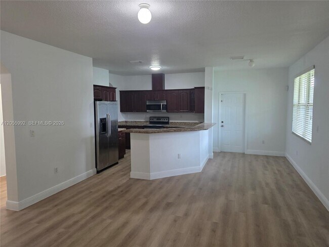 Foto del edificio - 12745 SW 204th Ln
