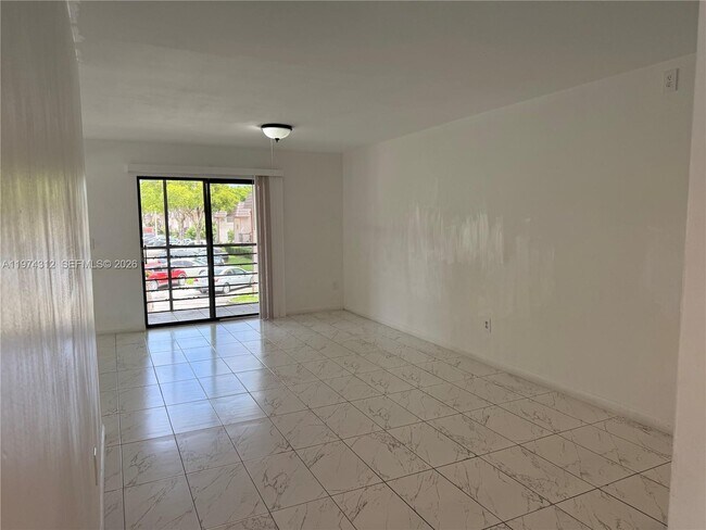 Foto del edificio - 20825 NE 8th Ct