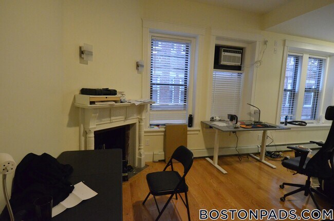 Foto del edificio - 79 Westland Ave