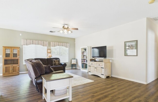 Foto del edificio - 1062 E Canyon Way