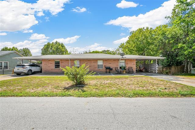 Foto principal - 120 E Monterey St