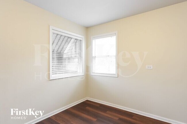 Building Photo - 1714 N 14th Ave