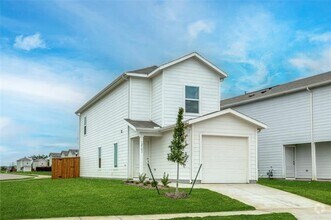 Building Photo - 12101 Morgan Dr