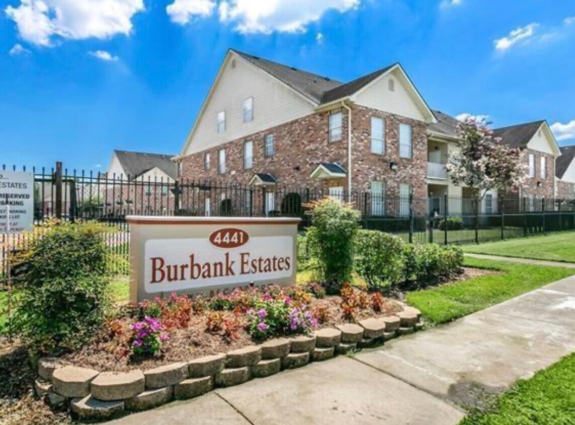 Primary Photo - 4441 Burbank Dr