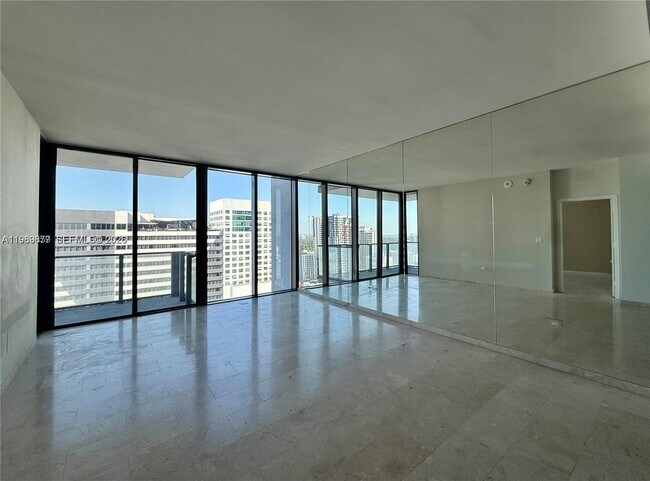 Foto del edificio - 88 SW 7th St