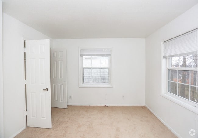 3 BR 2 BA - Park's Edge Apartments