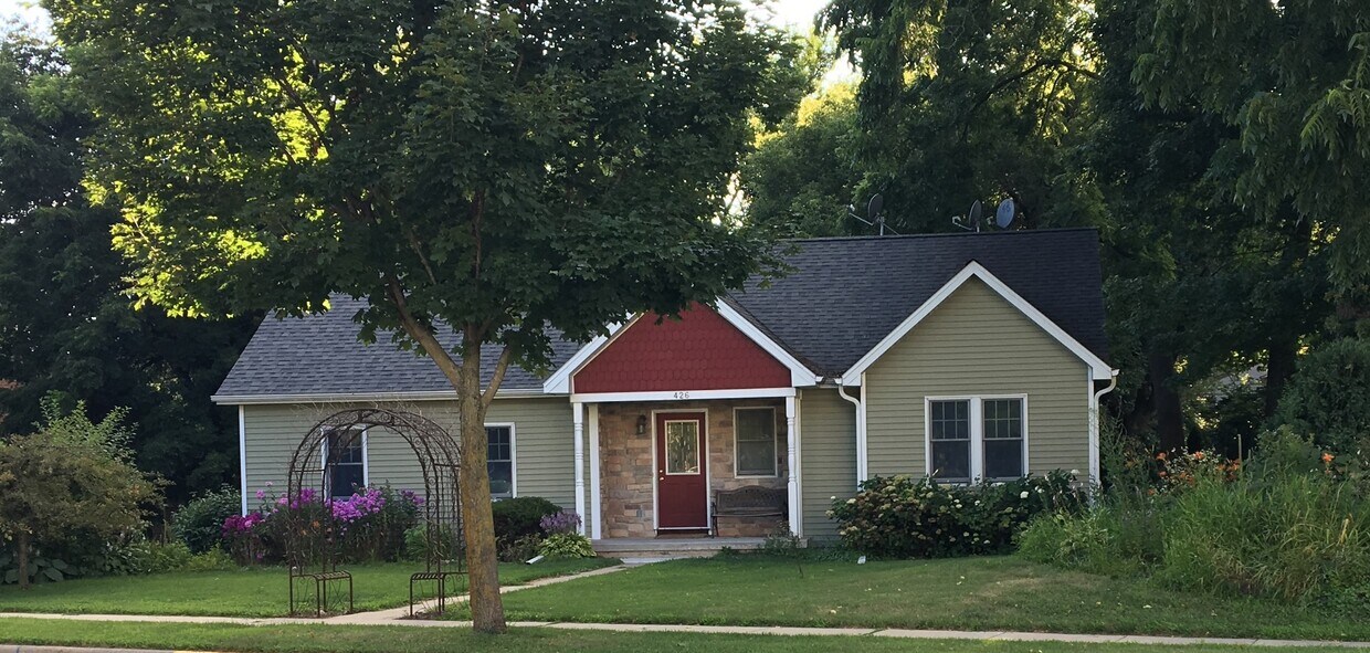 426 S Main St, Verona, WI 53593 House Rental in Verona, WI