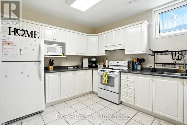 Photo du bâtiment - 443 Townline Rd N