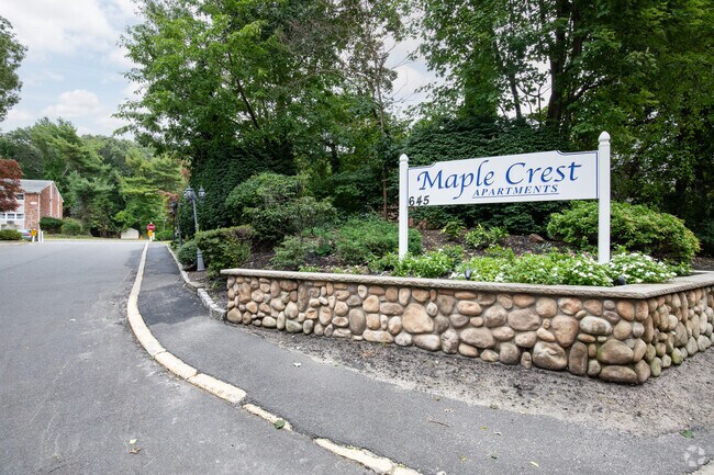 Foto del edificio - Maple Crest Apartments