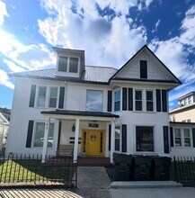 Building Photo - 145 3rd St