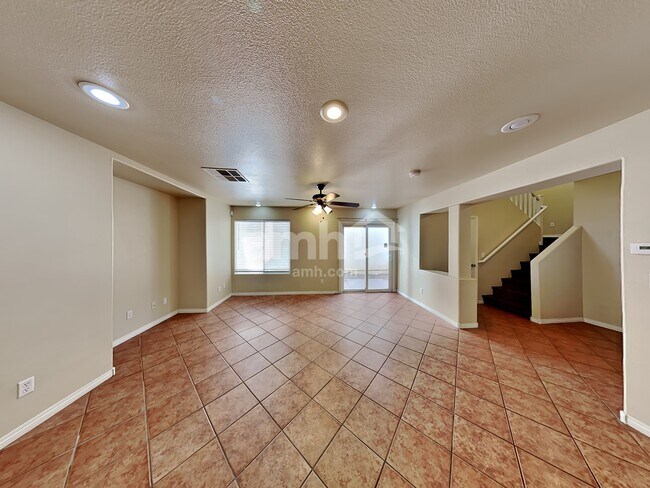 Building Photo - 7269 Vinca Rd
