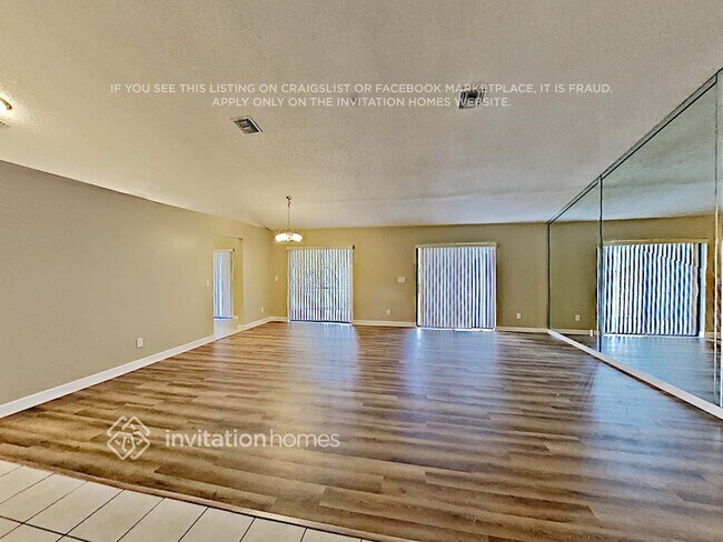 Building Photo - 8315 NW 80 St