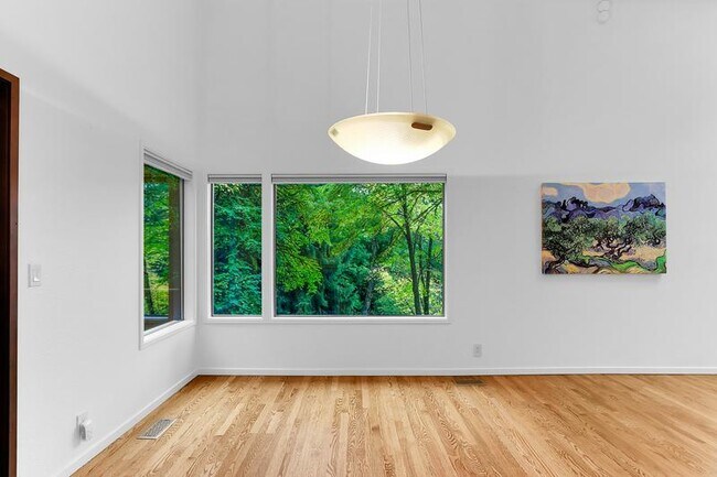 Foto del edificio - 4461 E Mercer Way