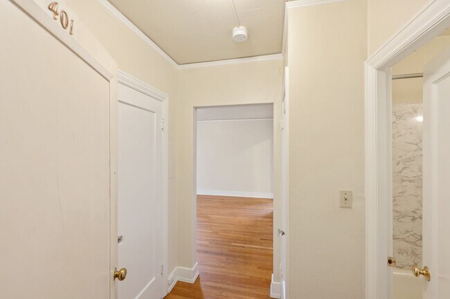 Foto del interior - 5th & Mercer Apartments - Vintage Charm an...