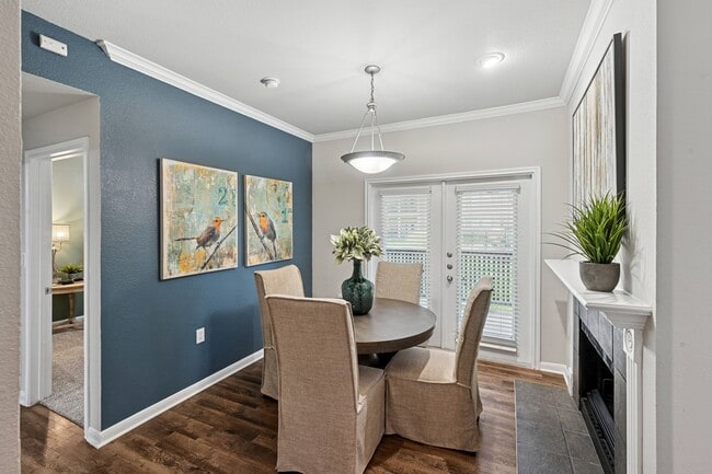 Building Photo - LaSalle