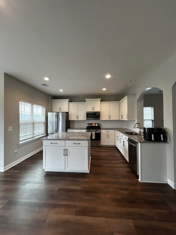Building Photo - 321 Madison Park Dr