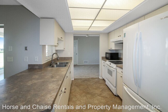 Building Photo - 3 br, 2 bath House - 439 Pineview Drive - ...