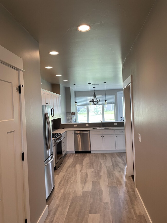 Building Photo - 2689 Blackbird Dr