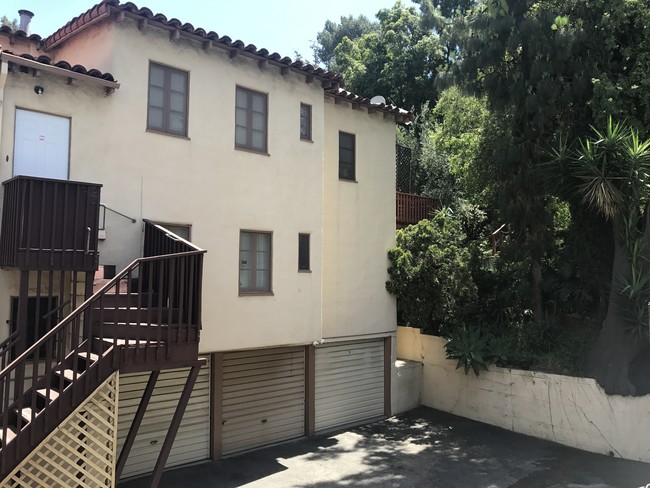 Building Photo - 3818 Los Feliz Blvd