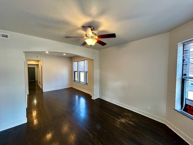 Photo - 3400 W Evergreen Ave Apartment