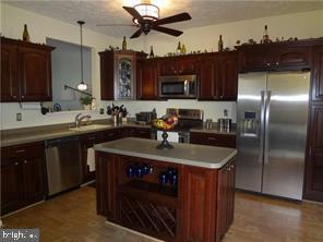 Foto del edificio - 508 Southhampton Ln