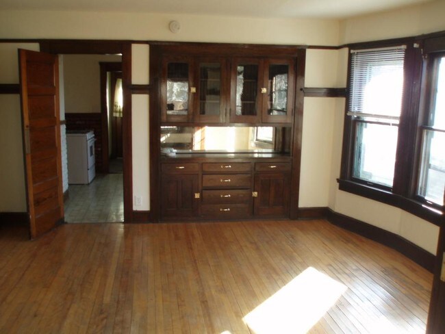 Foto del edificio - 947 East Johnson St #1
