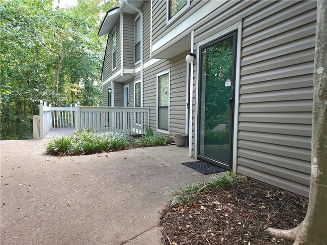 Building Photo - 602 Wynnes Ridge Cir SE