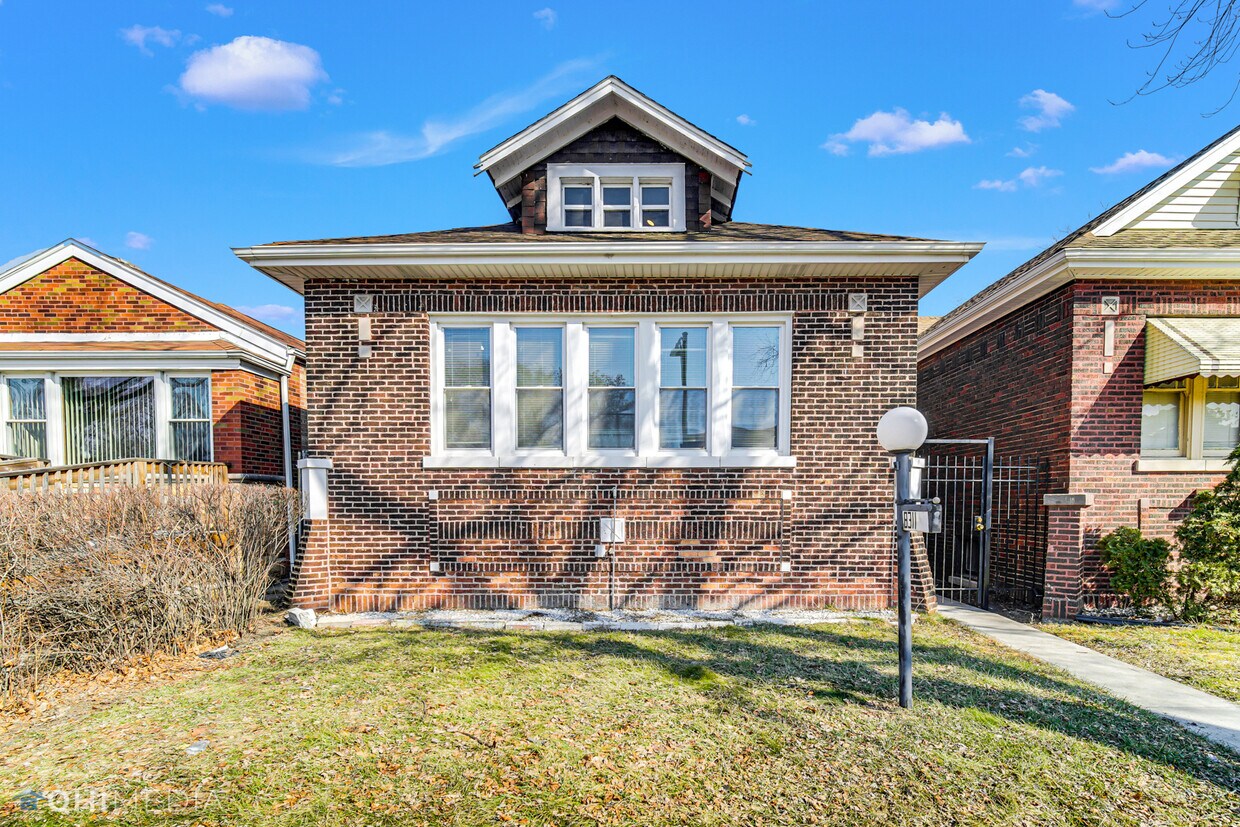 Foto principal - 8311 S Paxton Ave