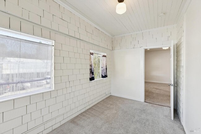 Building Photo - 21 Tamalpais Ave