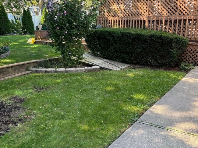 Foto del edificio - 7 Satellite Dr