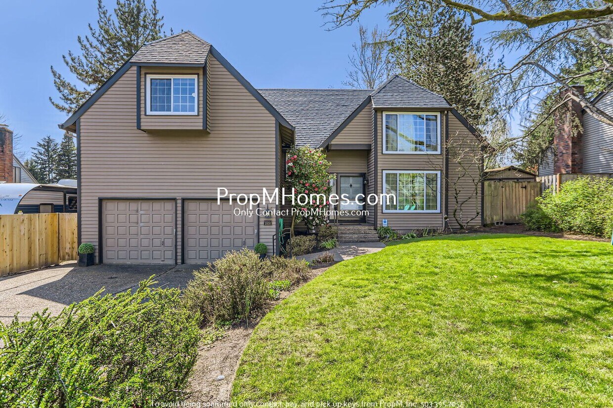 Primary Photo - Charming Four Bedroom Home in Rockcreek!