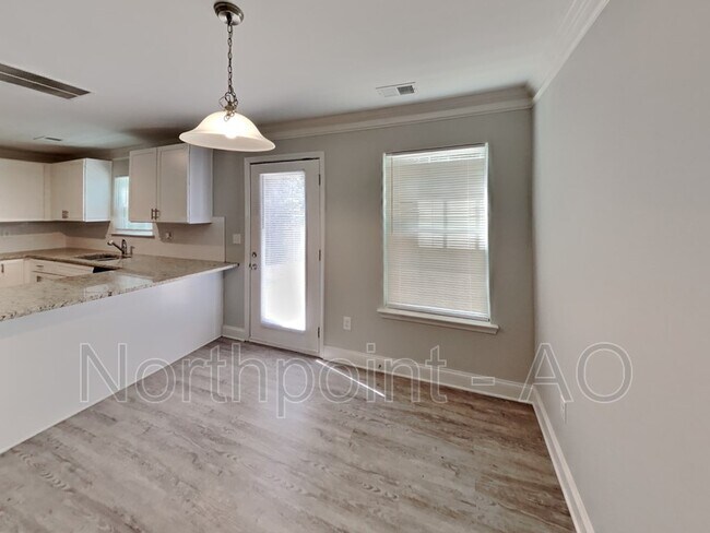 Foto del edificio - 5291 Hanover St