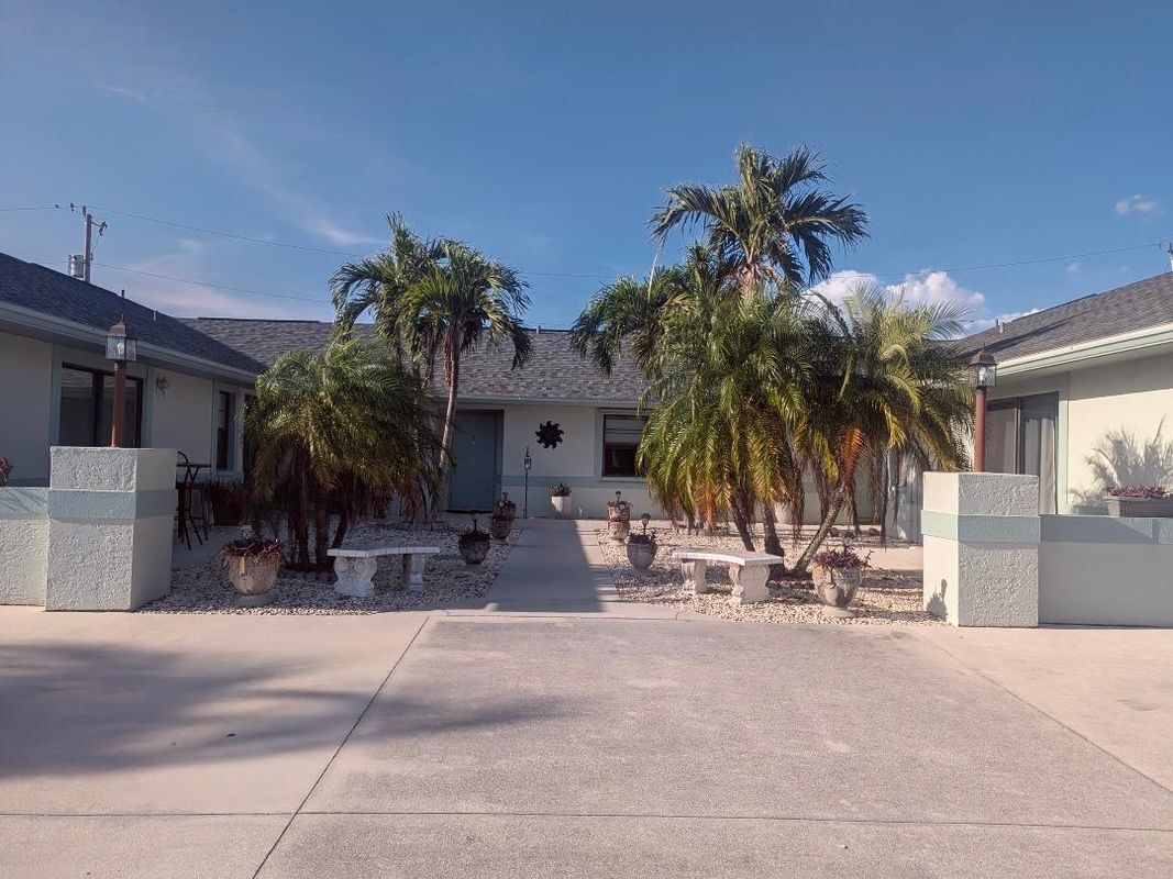 Foto principal - 715 SE 47th St