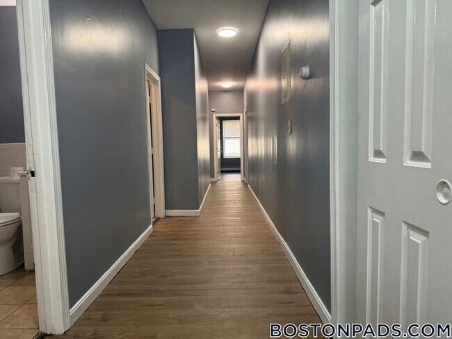 Building Photo - 114 Mt Pleasant Ave