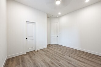 Building Photo - 4603 Indie Hts Ln
