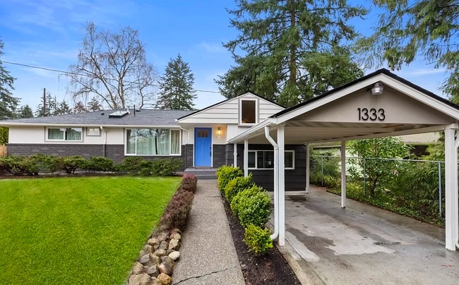 Building Photo - 1333 N 192nd St