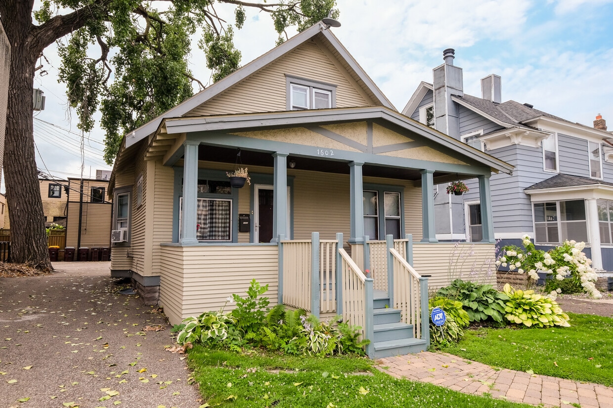 Primary Photo - 1623 Selby Avenue