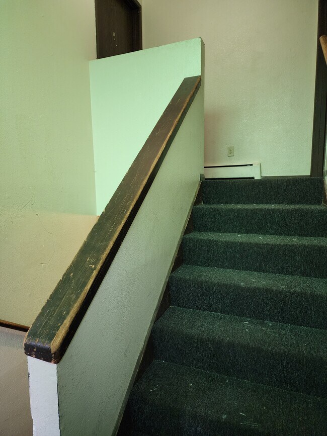 1032 E 12th Ave Unit 1, Anchorage, AK 99501 Apartments in Anchorage