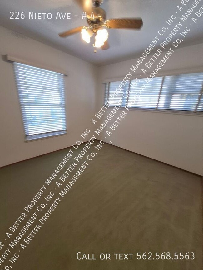 Foto del edificio - 226 Nieto Ave